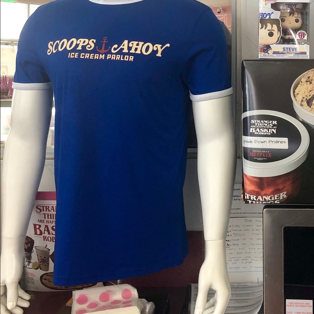 Scoop Ahoy ice cream parlor T-shirt. New